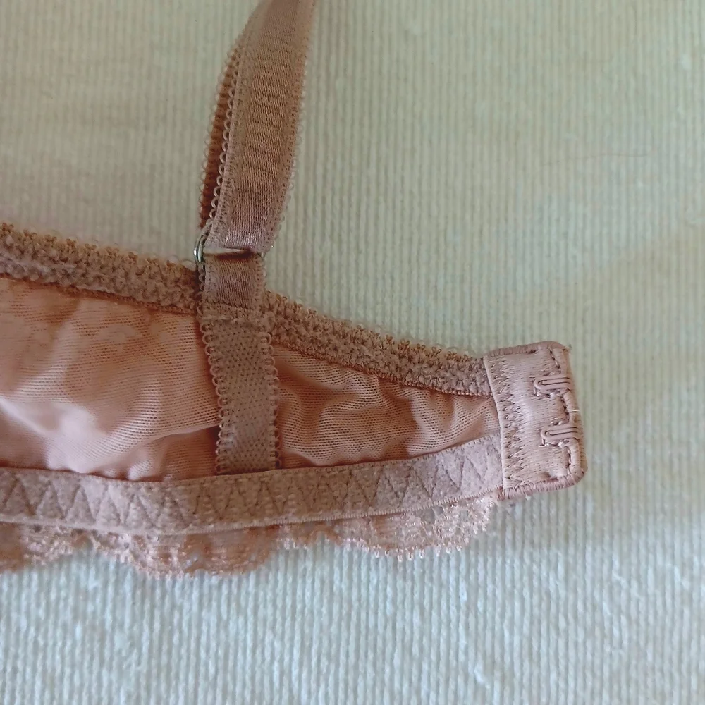 Victoria's Secret Dream Angels Lined Demi Bra, 32C - Picture 9 of 12